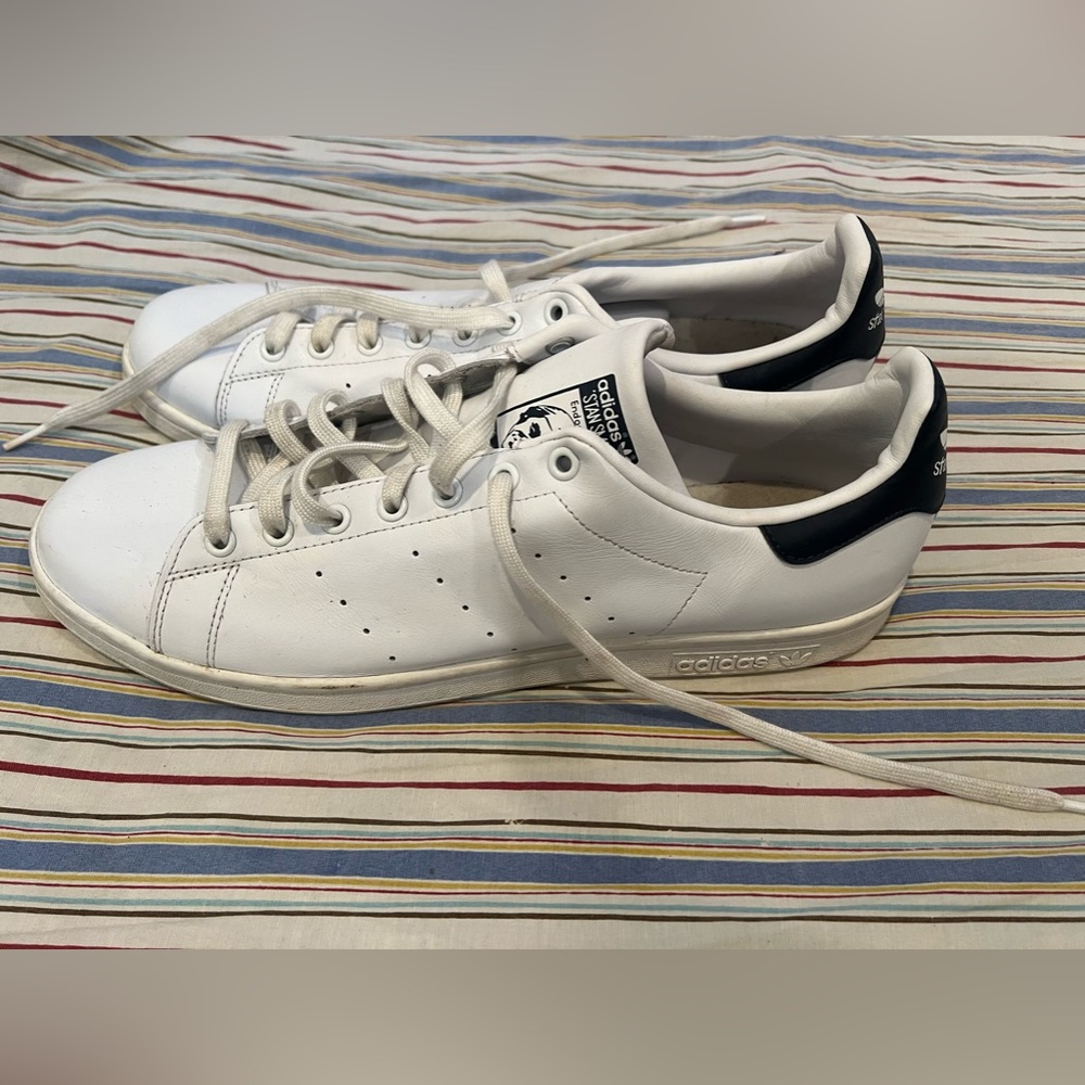 used in great condition stan smith Adidas size 14